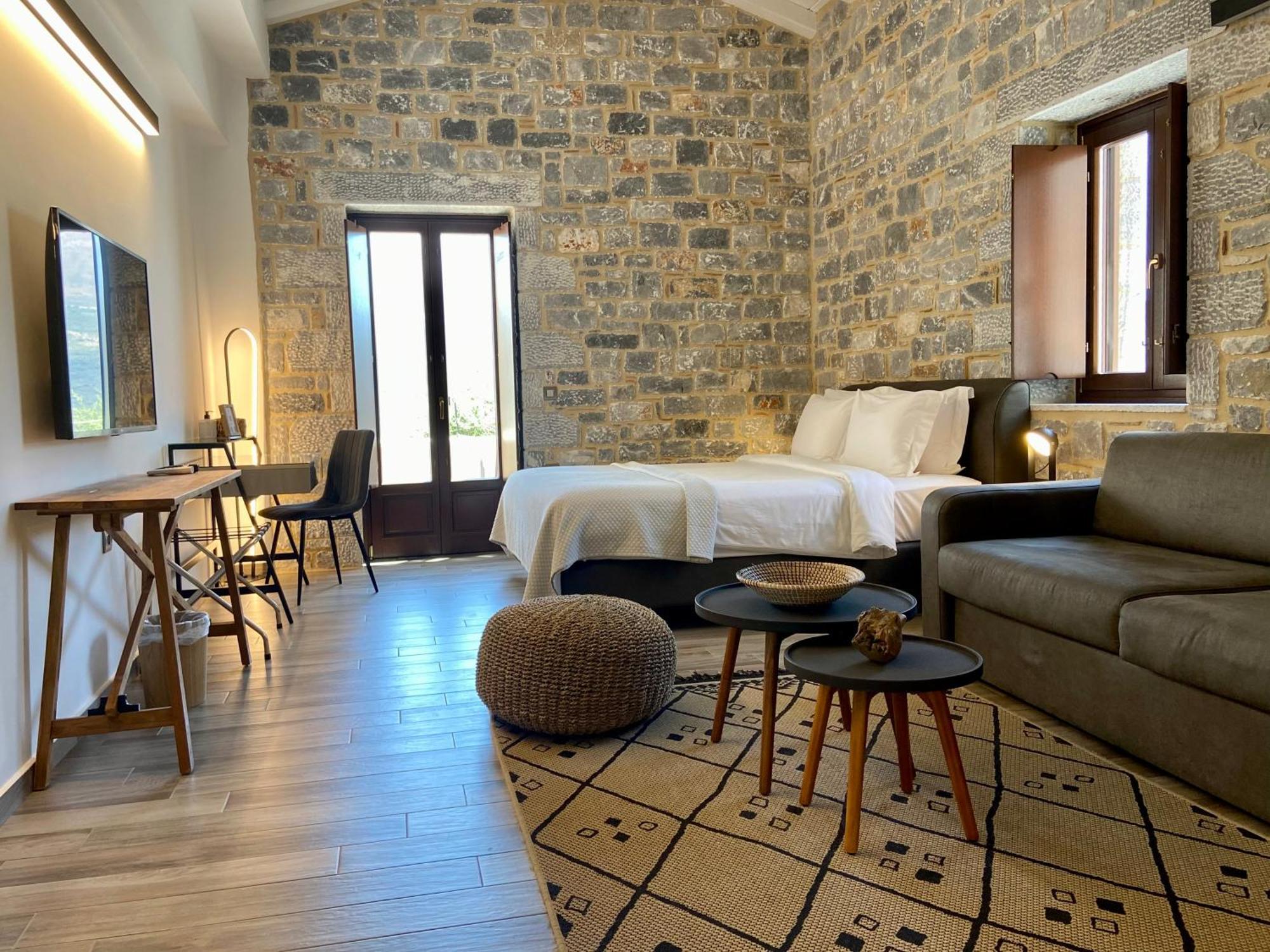 Manifest Boutique Hotel Oitilon Luaran gambar