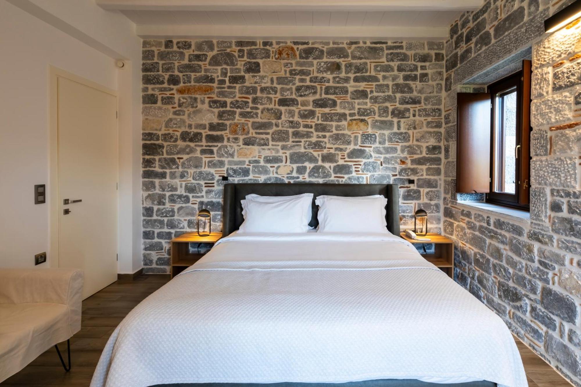 Manifest Boutique Hotel Oitilon Luaran gambar